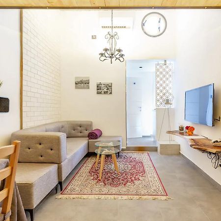 Retro Loft By The Beach★ เทลอาวีฟ ภายนอก รูปภาพ